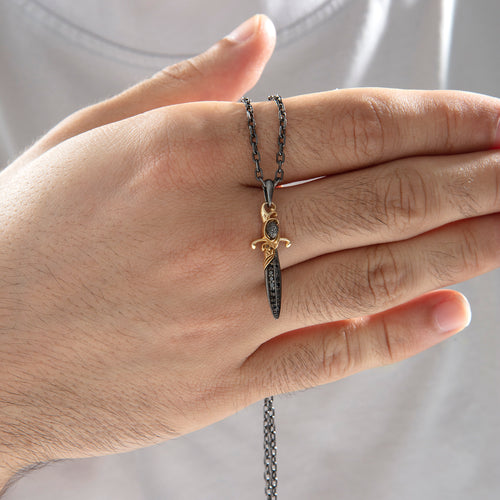 Siyah Pırlantalı Hançer Kolye