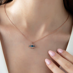 London Blue Taşlı ve Pırlantalı Vintage Kolye